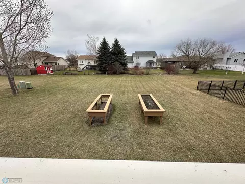 2802 33rd St S, Fargo, ND 58103 photo 9