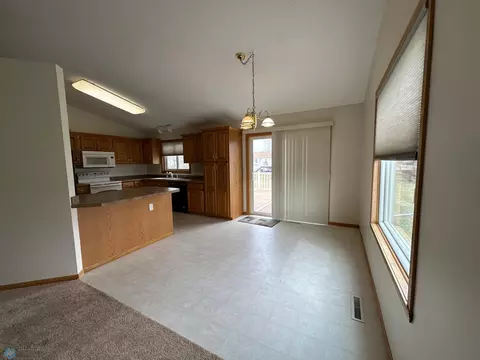 2802 33rd St S, Fargo, ND 58103 photo 11