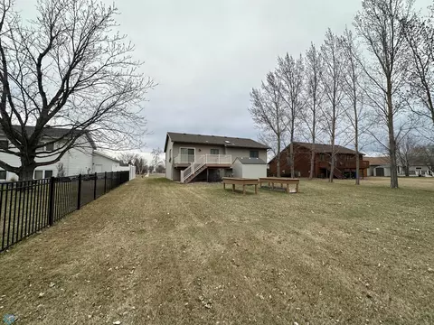 2802 33rd St S, Fargo, ND 58103 photo 28
