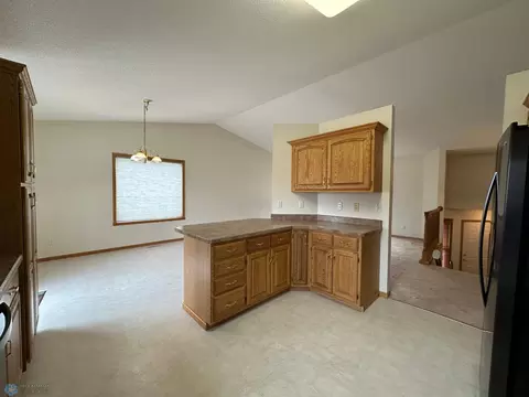 2802 33rd St S, Fargo, ND 58103 photo 31