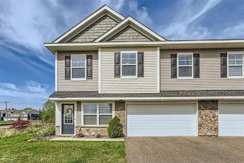 8043 Abercrombie Ln, Woodbury, MN 55129