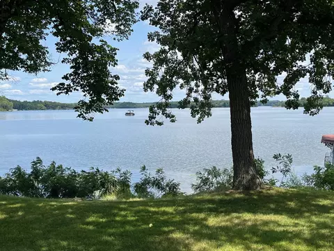 30017 Briorwood Rd, Paynesville, MN 56362