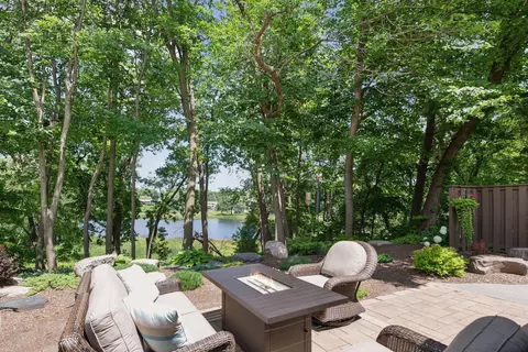 17840 Tioga Trl, Wayzata, MN 55391