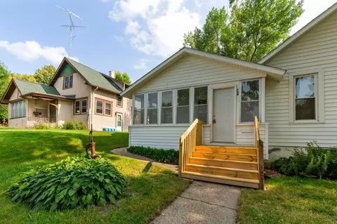 708 2nd Ave NE, Waseca, MN 56093