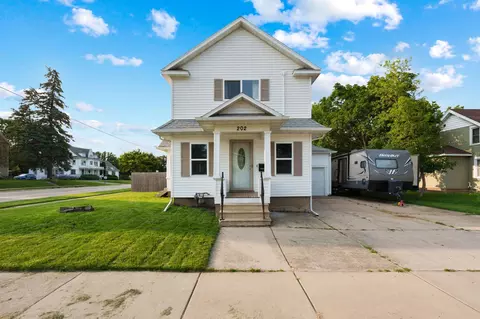 202 South St, Owatonna, MN 55060