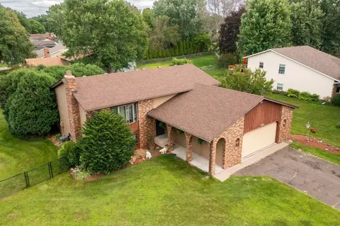 5564 Otter View Trl, White Bear Lake, MN 55110