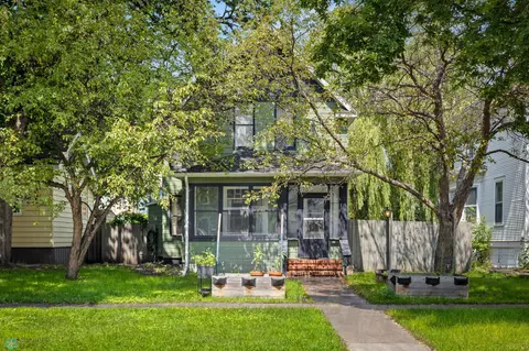 921 4th Ave S, Fargo, ND 58103
