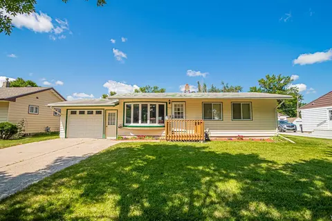 624 3rd St E, West Fargo, ND 58078