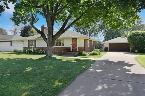 10025 Fremont Ave S, Bloomington, MN 55431