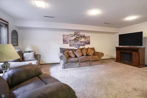2201 26th Ave S, Fargo, ND 58103 photo 23