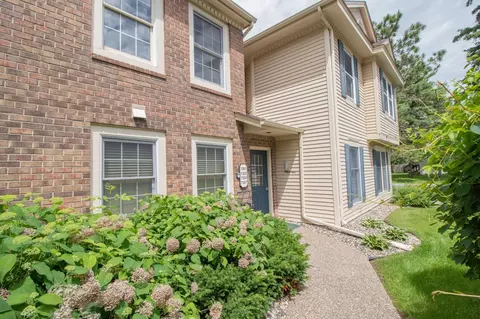 7305 W 109th St, Bloomington, MN 55438