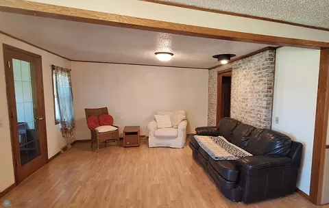 206 S 2nd St, Oakes, ND 58474 photo 8