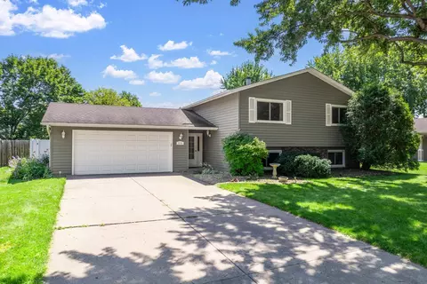 8016 Camden Ave N, Brooklyn Park, MN 55444