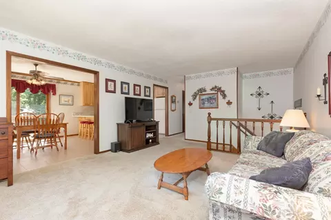 4850 Independence St, Maple Plain, MN 55359 photo 4