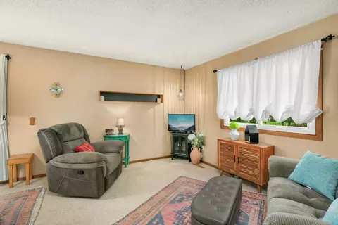 15560 Cornell Trl, Rosemount, MN 55068 photo 4