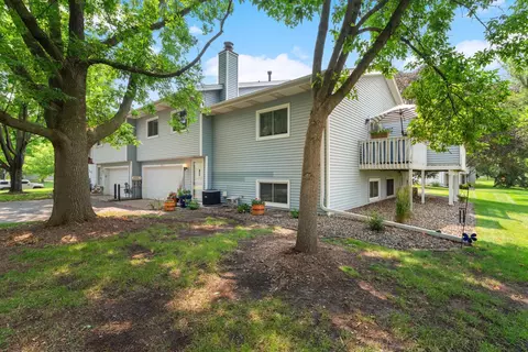 15560 Cornell Trl, Rosemount, MN 55068 photo 2