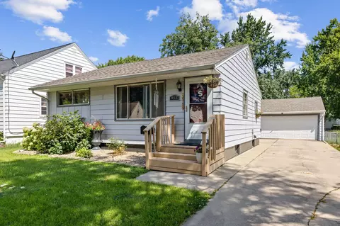 913 14th Ave SE, Austin, MN 55912