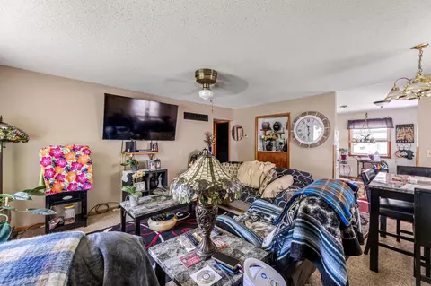 913 14th Ave SE, Austin, MN 55912 photo 4