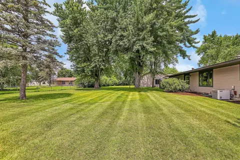 2445 Marquette Dr, Saint Cloud, MN 56301 photo 5
