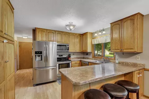 2445 Marquette Dr, Saint Cloud, MN 56301 photo 8