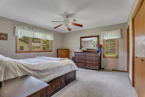 2445 Marquette Dr, Saint Cloud, MN 56301 photo 18