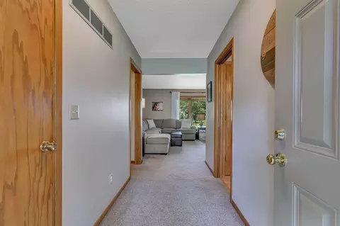 2445 Marquette Dr, Saint Cloud, MN 56301 photo 16
