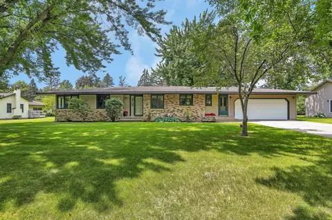 2445 Marquette Dr, Saint Cloud, MN 56301 photo 2