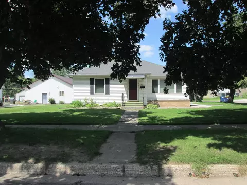 722 Pine St, Kenyon, MN 55946 photo 3