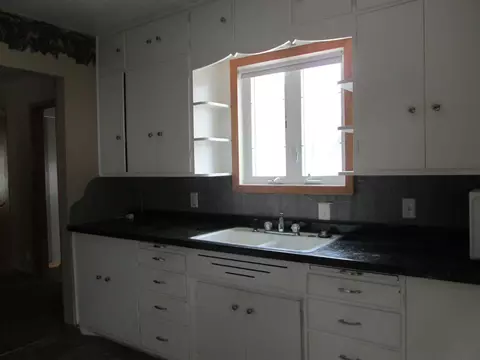 722 Pine St, Kenyon, MN 55946 photo 8