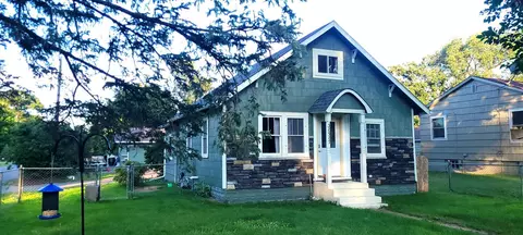38987 6th Ave, North Branch, MN 55056