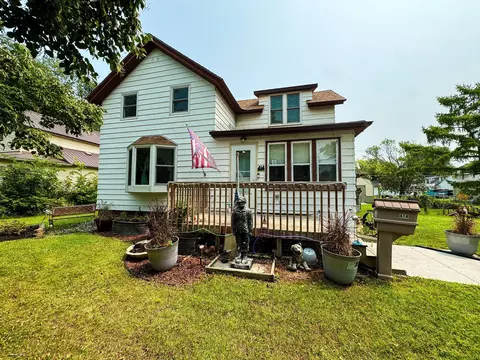 414 2nd St S, Wahpeton, ND 58075