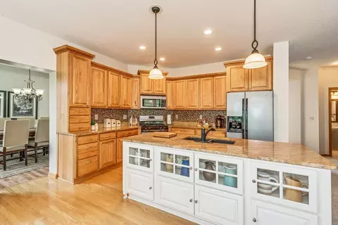 9396 Tyne Ln, Inver Grove Heights, MN 55077