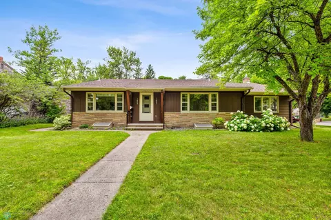 1601 13th St S, Moorhead, MN 56560