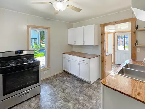 314 S 6th St, Marshall, MN 56258 photo 6