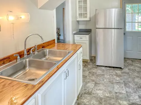 314 S 6th St, Marshall, MN 56258 photo 5