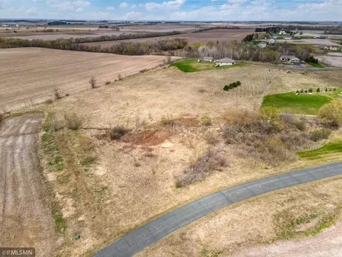1126 178th St, Hammond, WI 54015