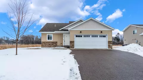 1701 Maple Leaf Ln, Litchfield, MN 55355