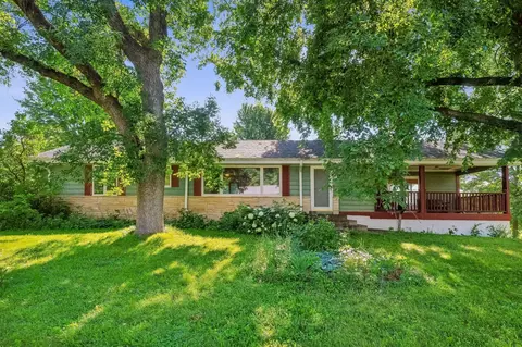 1720 Louisiana Ave N, Golden Valley, MN 55427