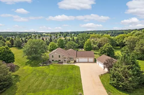 1710 102nd St E, Inver Grove Heights, MN 55077