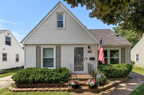 1103 Flandrau St, Saint Paul, MN 55106