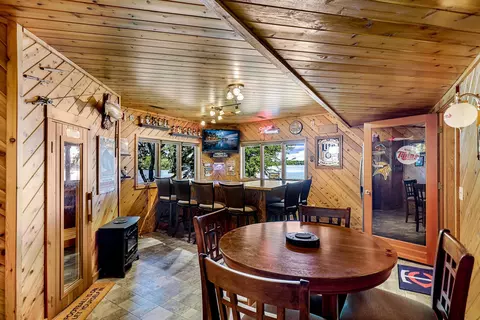 Dining - 3525 Culver Trl, Faribault, MN 55021 photo 6 of 7