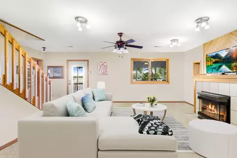 Living - 3525 Culver Trl, Faribault, MN 55021 photo 8 of 8