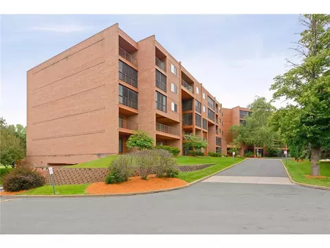 3320 Louisiana Ave S #113, Saint Louis Park, MN 55426