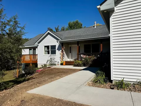 881 Willow River Dr, Hudson, WI 54016