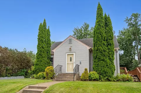 198 Bernard St E, West Saint Paul, MN 55118