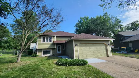 10385 Bluebird St NW, Coon Rapids, MN 55433