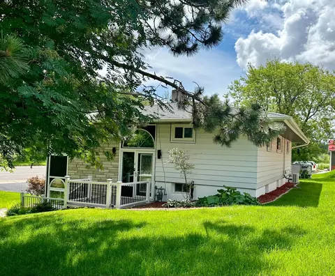 8 Deerwood St, Duluth, MN 55811
