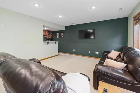 751 7th St, Chaska, MN 55318 photo 36