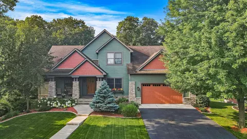 11338 Parkside Trl, Maple Grove, MN 55369