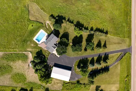 2291 E 260th St, Webster, MN 55088